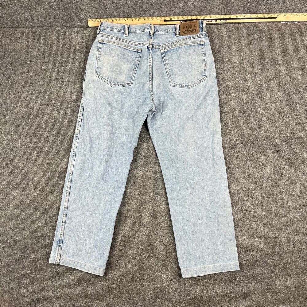 Wrangler Jeans Womens Size 32x27 Light Wash Blue Straight Leg Classic Denim - Picture 7 of 10